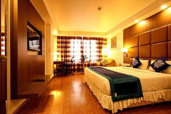 The Atrium Boutique Hotel Mysore Exteriör bild